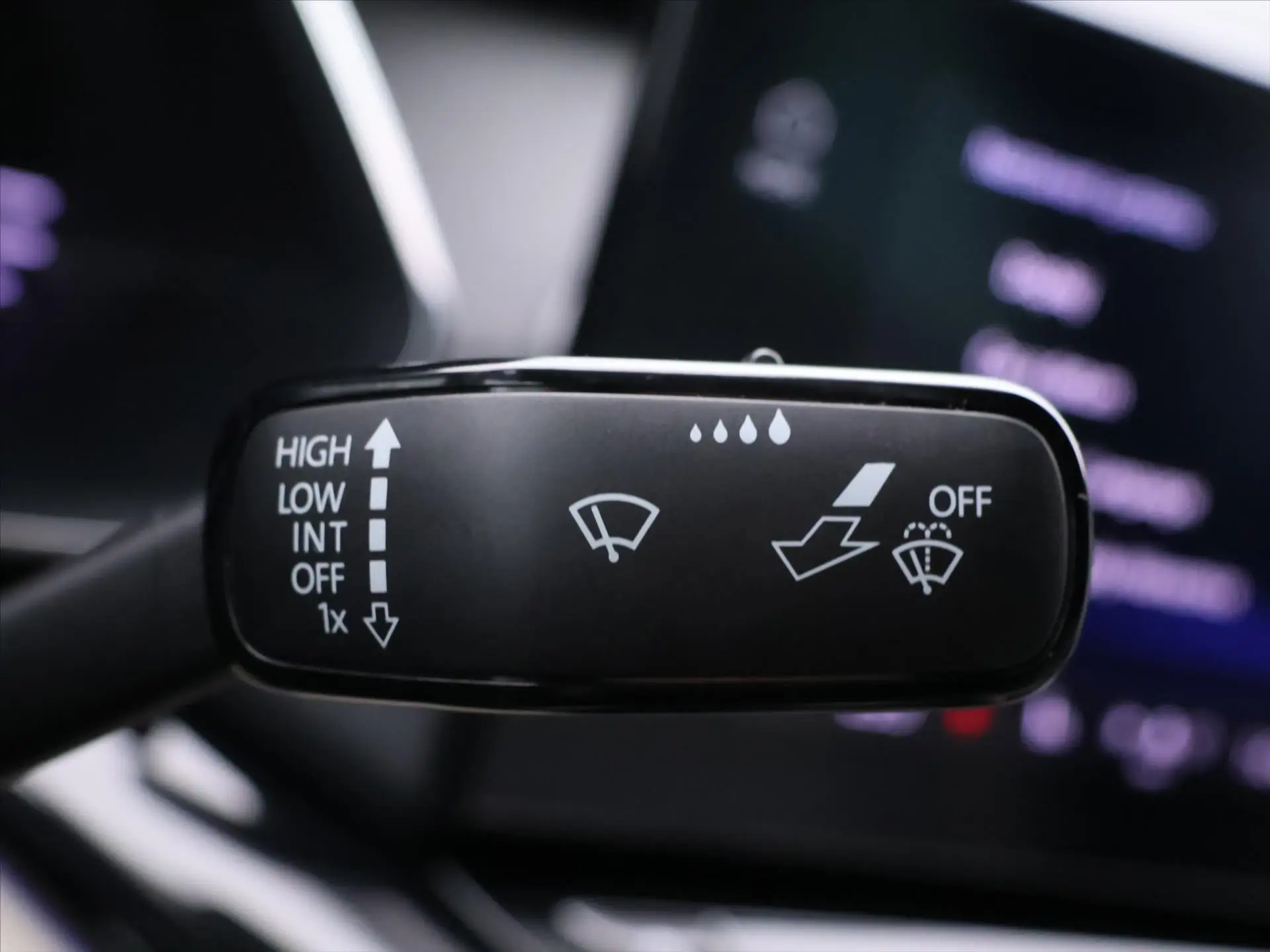 Údržba vozidla a kontrola kapalin